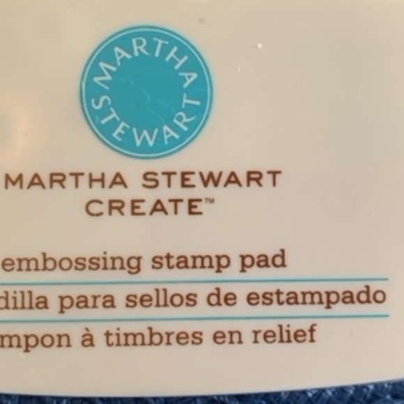 One Embossing Stamp Pad and One Versafine Majestic Blue Ink Pad - Picture 3 of 7